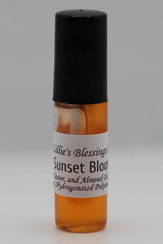 Mini Sunset Bloom – Pineapple & Peach Scented Vegan Lip Oil with Soft Yellow-Orange Tint